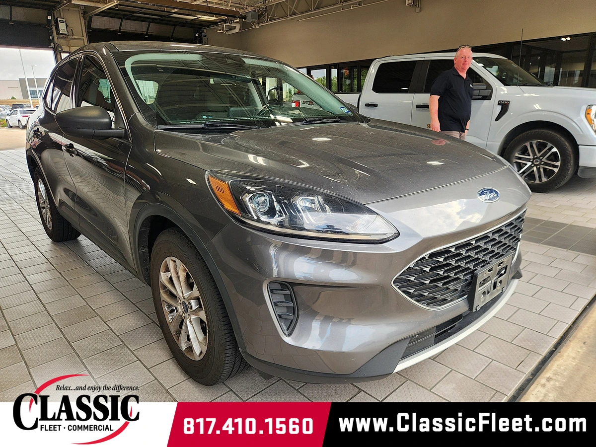 2022 Ford Escape SE FWD's photo