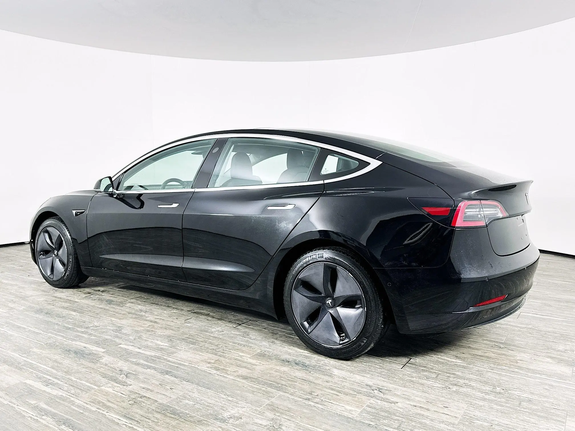 2018 Tesla Model 3 Long Range photo 8