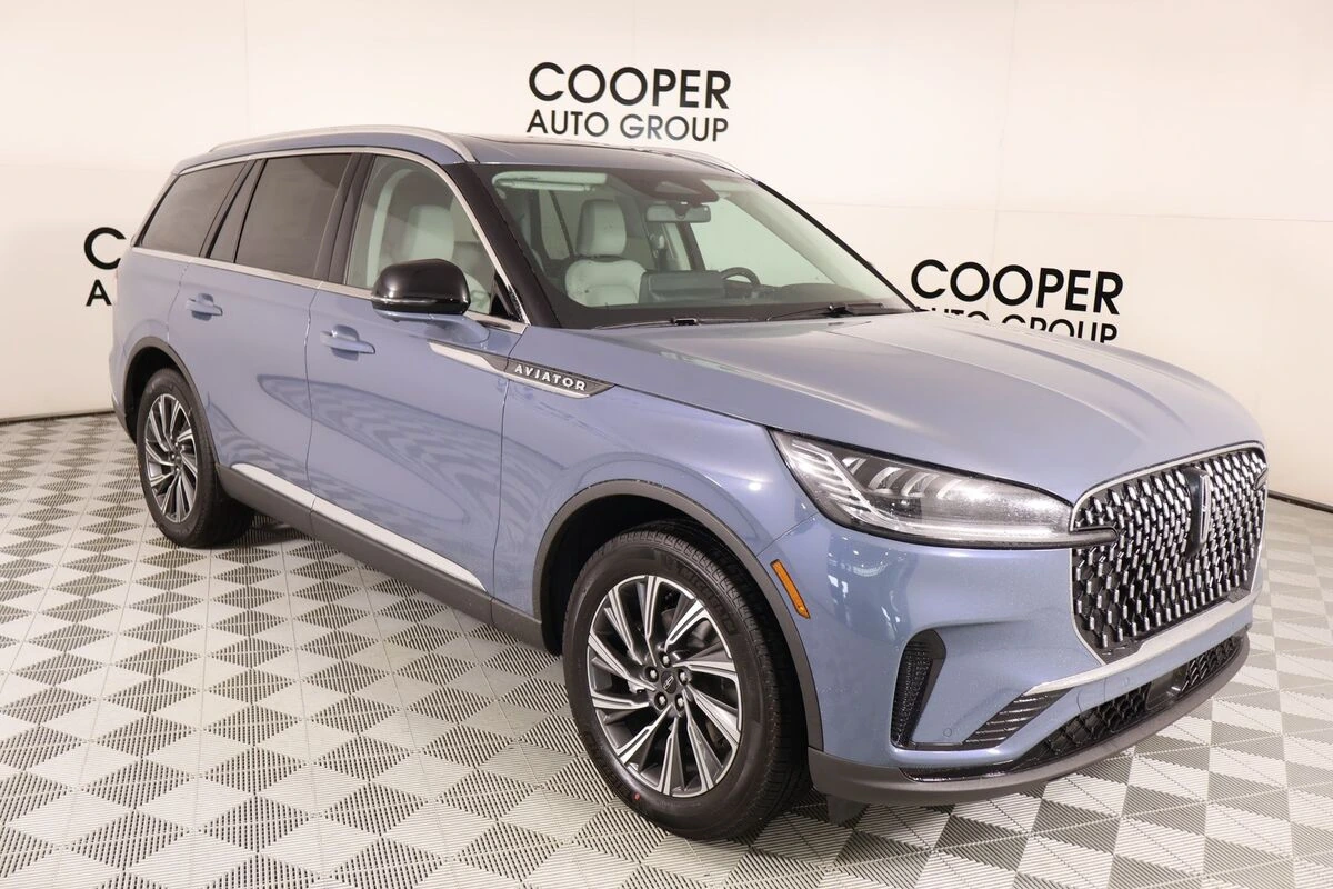 2026 Lincoln Aviator Premiere AWD's photo