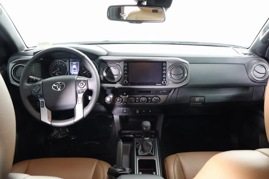 2023 Toyota Tacoma V6 photo 8