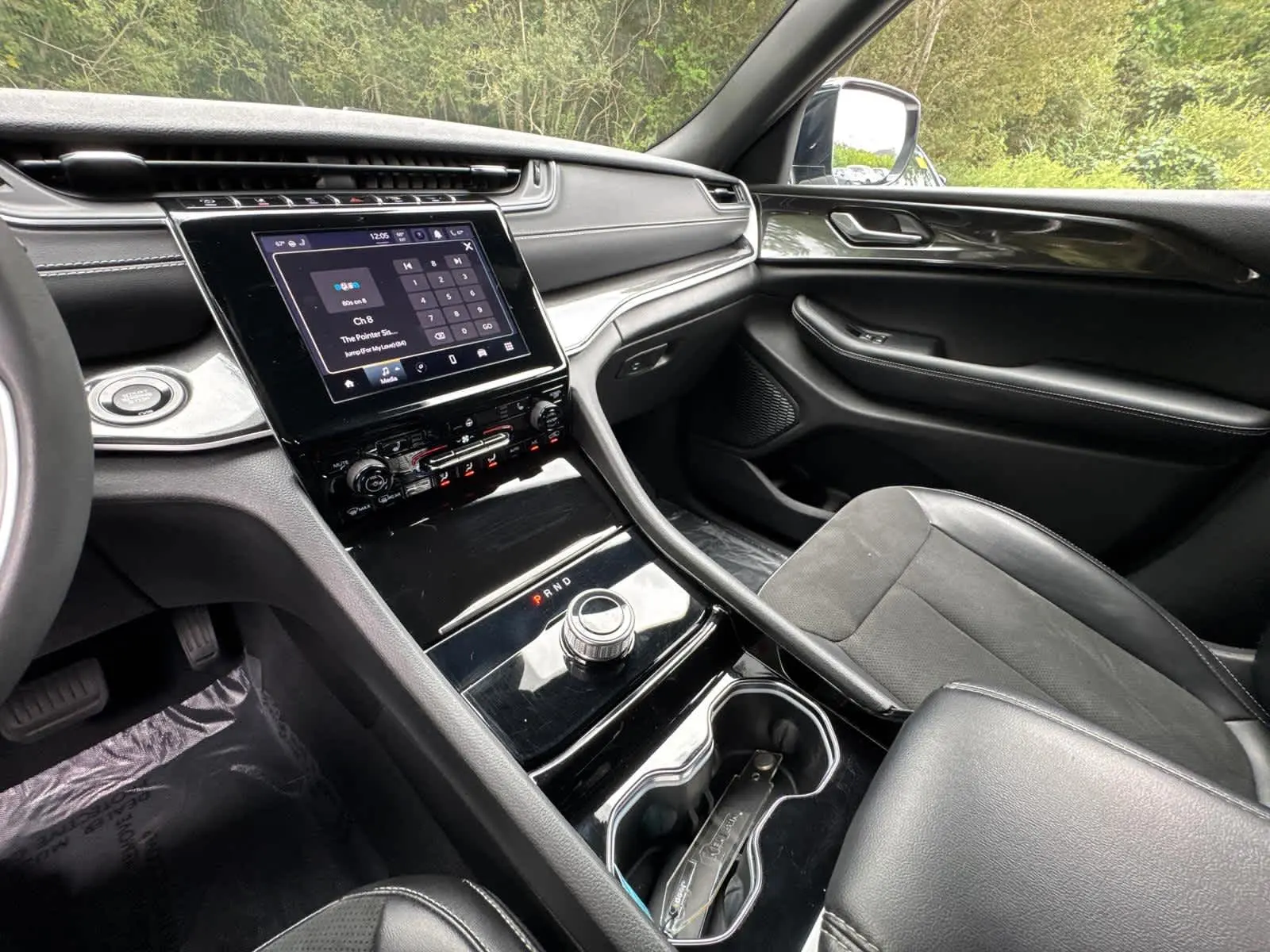 2023 Jeep Grand Cherokee Altitude photo 22