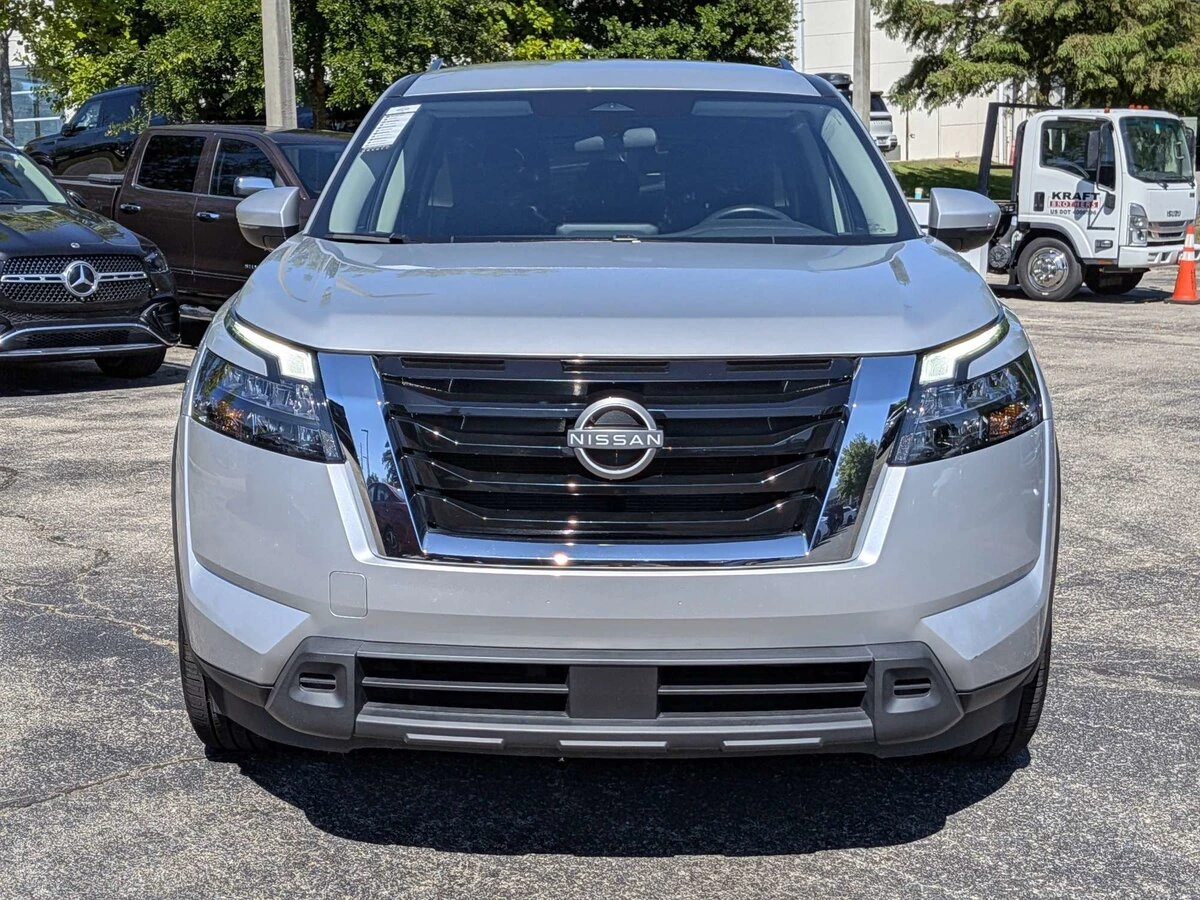 2024 Nissan Pathfinder SV - Photo 8
