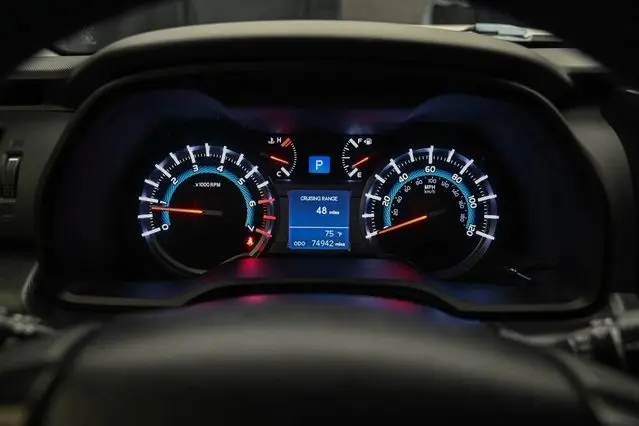 2018 Toyota 4Runner TRD Off-Road photo 25