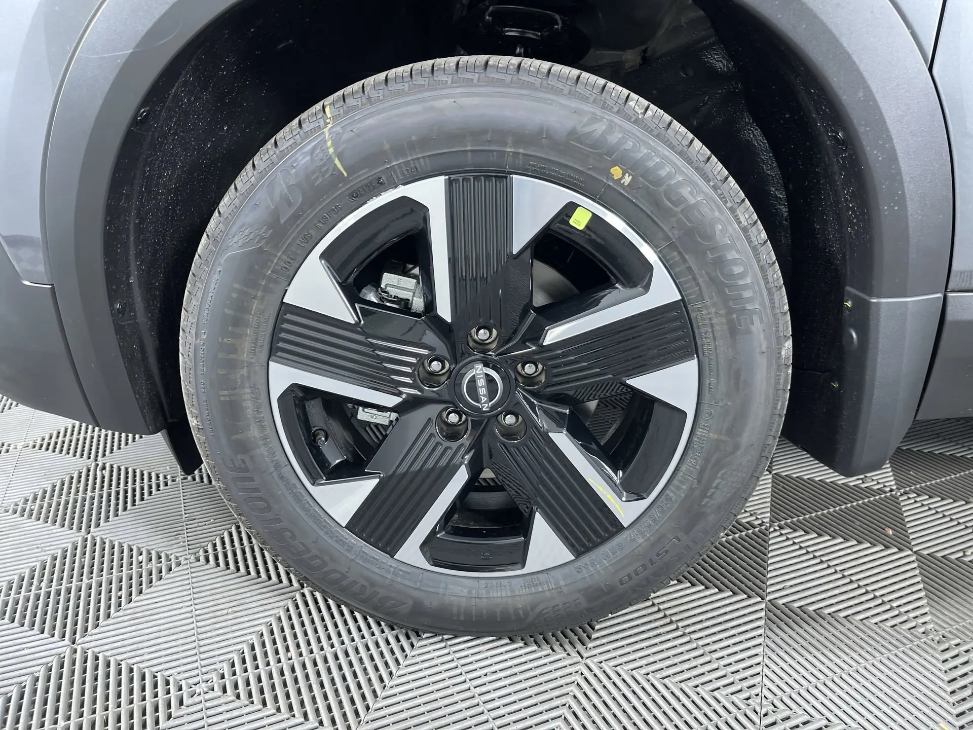 2026 Nissan Kicks SV photo 15