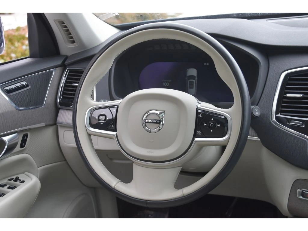 2023 Volvo - image 17