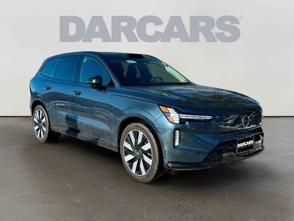 2025 Volvo - image 1