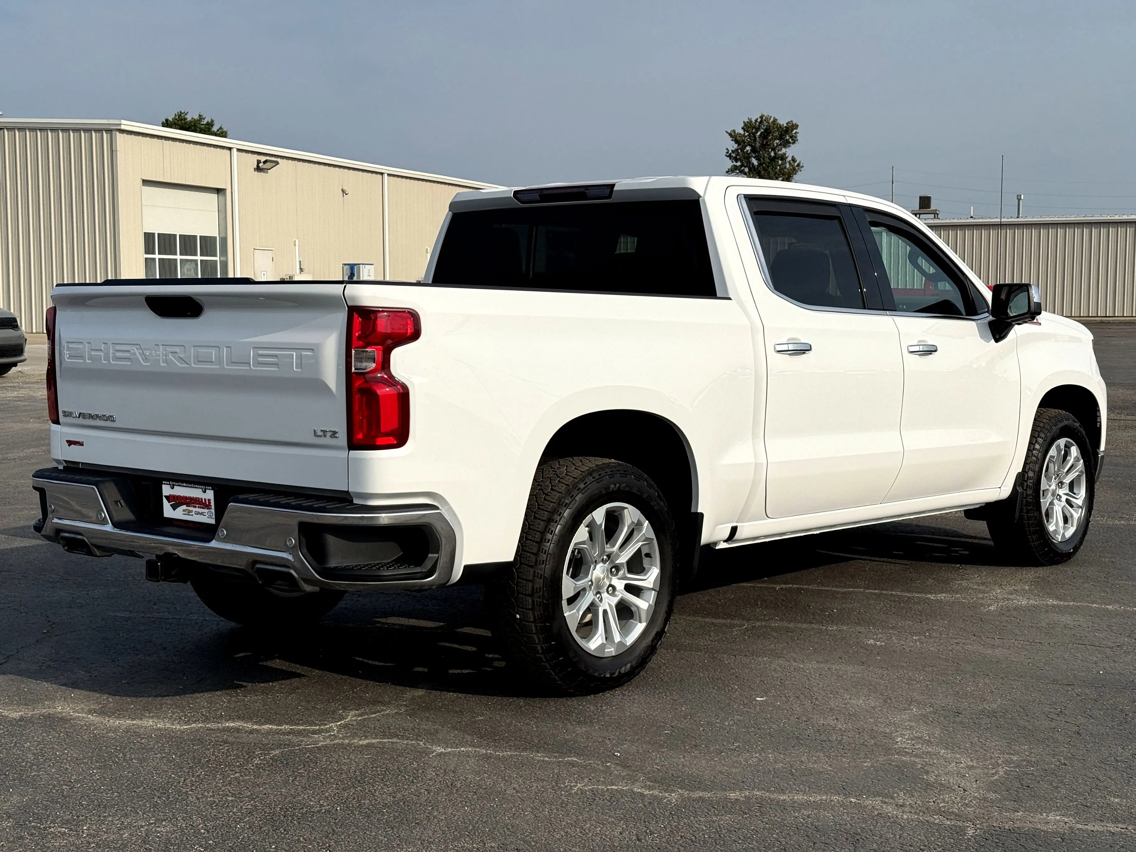 2023 Chevrolet Silverado 1500 LTZ photo 3