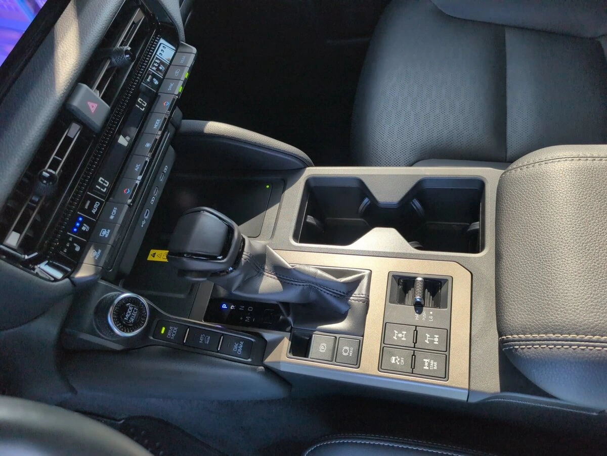 2025 Toyota Land Cruiser Base - Photo 15