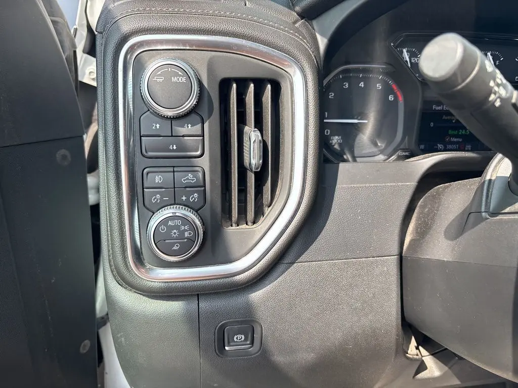 2020 Gmc Sierra SLE photo 25