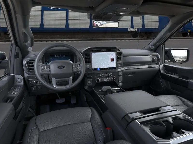 2025 Ford F-150 Lariat photo 2
