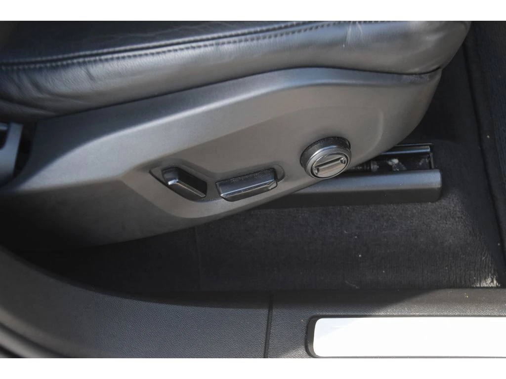 2023 Volvo - image 33