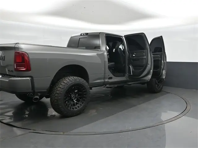 2025 Ram 2500 Laramie photo 36