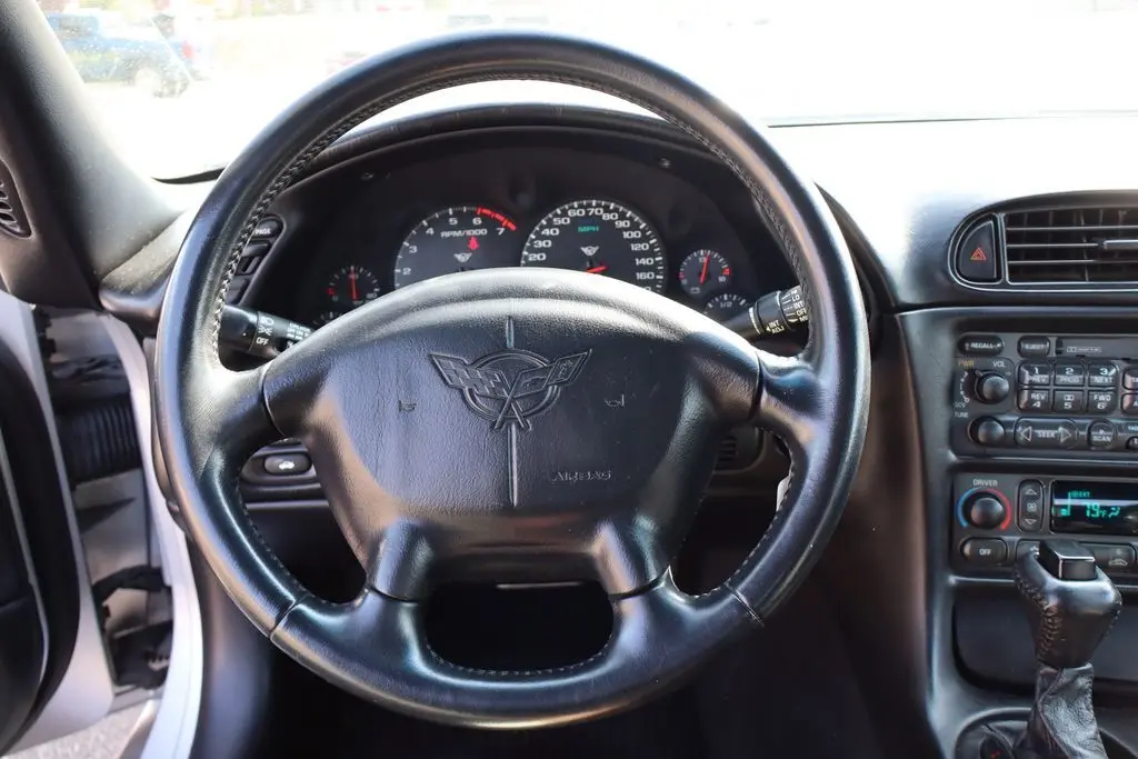 2002 Chevrolet Corvette Base photo 15