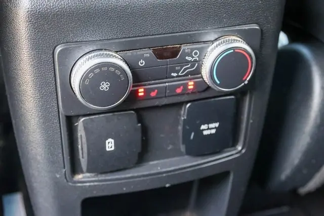 2020 Ford Explorer Limited photo 21