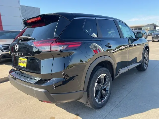 2026 Nissan Rogue SV photo 5