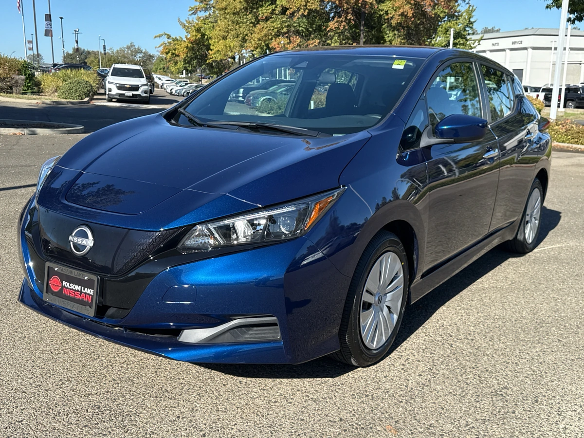 2025 Nissan Leaf S