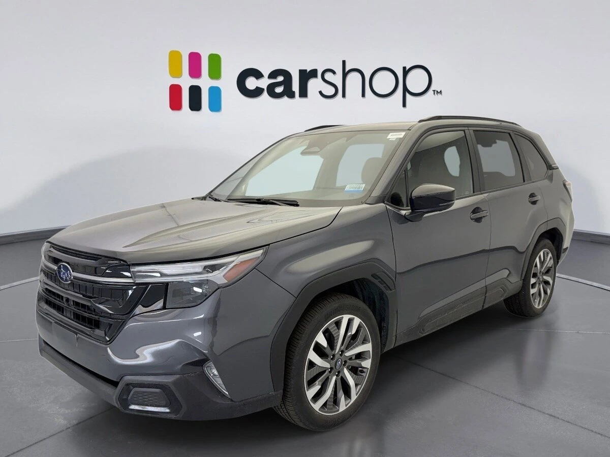 2025 Subaru Forester Touring's photo