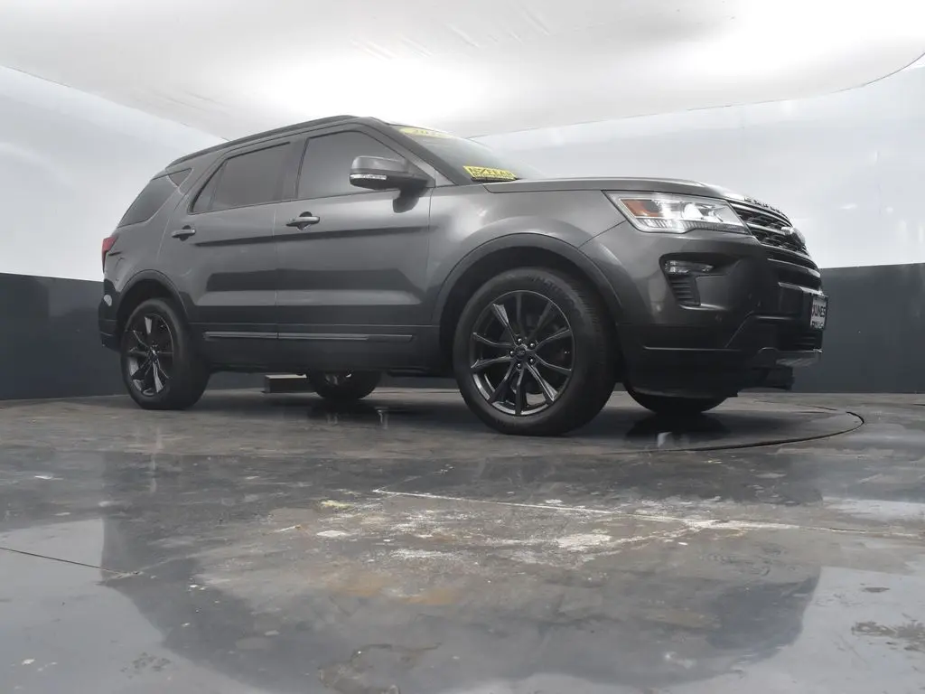 2018 Ford Explorer XLT photo 44