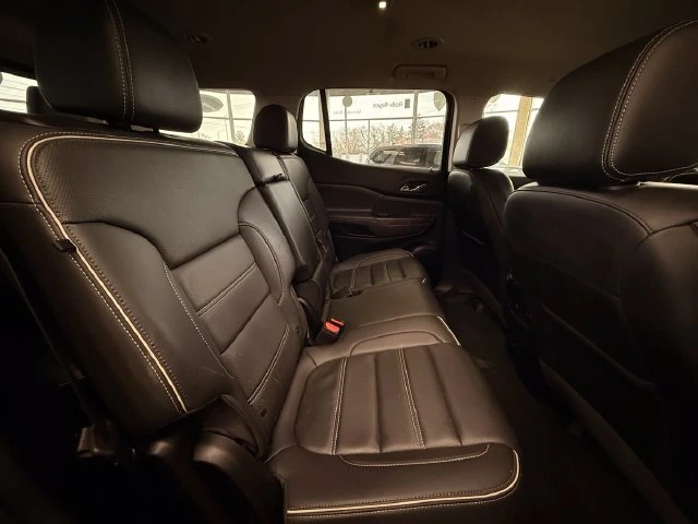 2023 GMC Acadia Denali - Photo 35