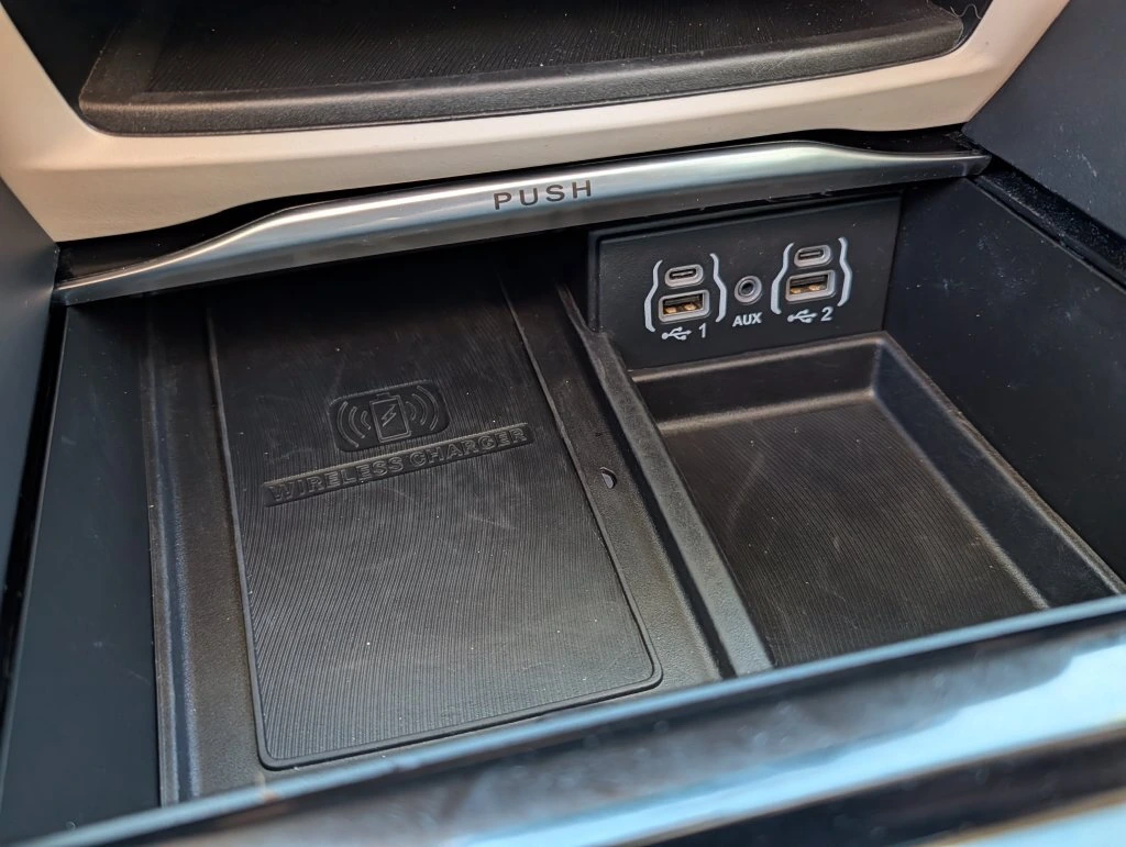 2023 Chrysler Pacifica Hybrid Limited - Photo 31