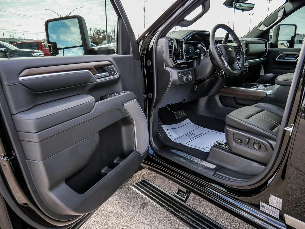 2026 Chevrolet Silverado 2500 HD High Country - Photo 32