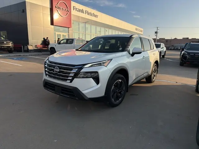 2026 Nissan Rogue SV's photo