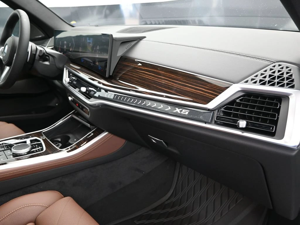 2026 BMW X5 50e - Photo 24