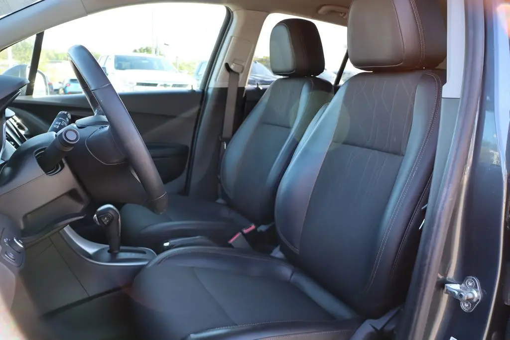 2022 Chevrolet Trax LT photo 8