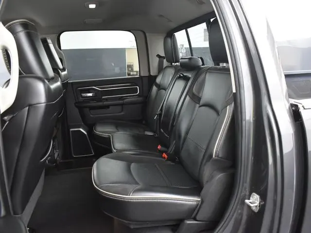 2024 Ram 2500 Laramie photo 9