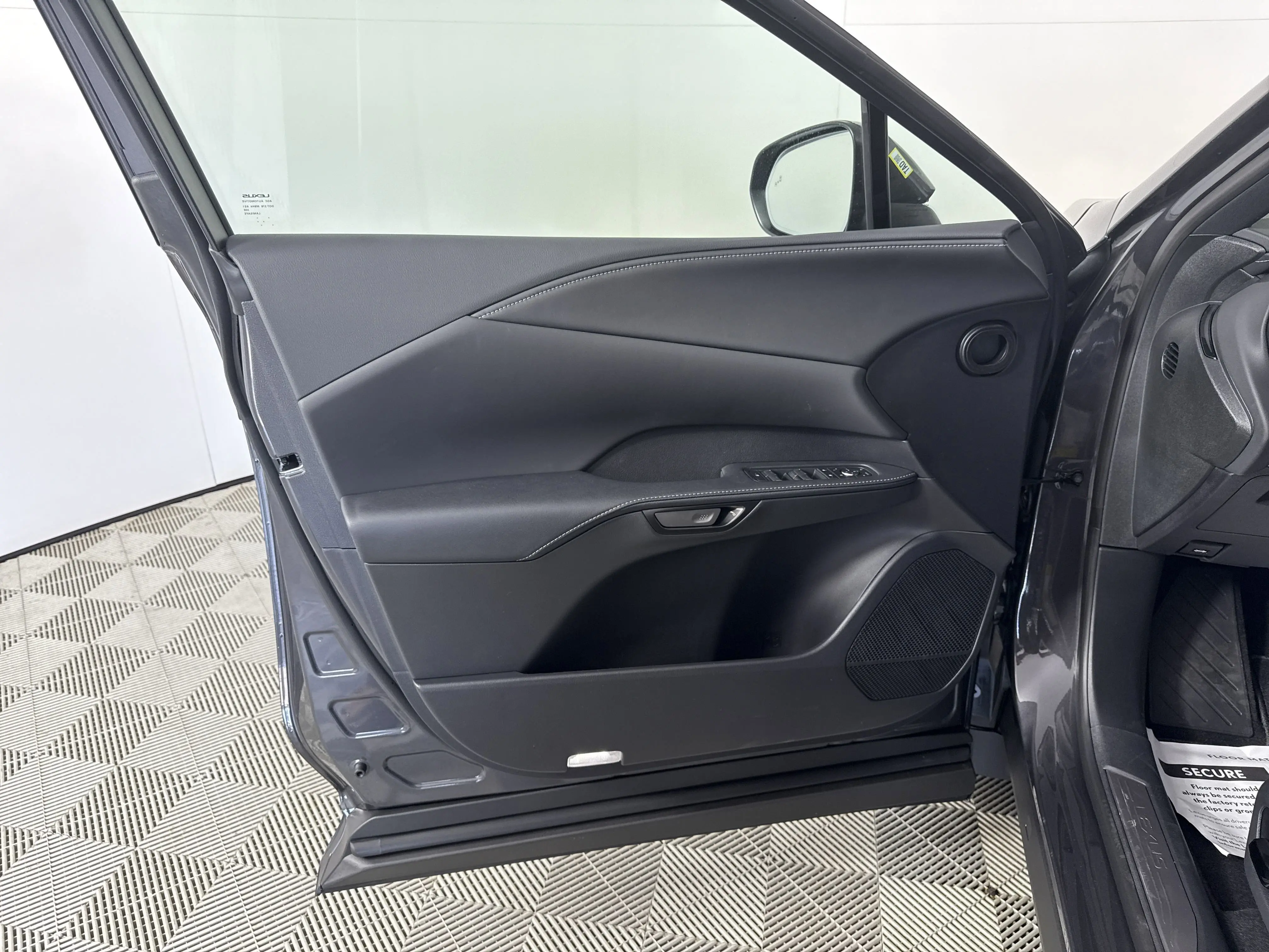 2025 Lexus RX 350 Premium AWD photo 2