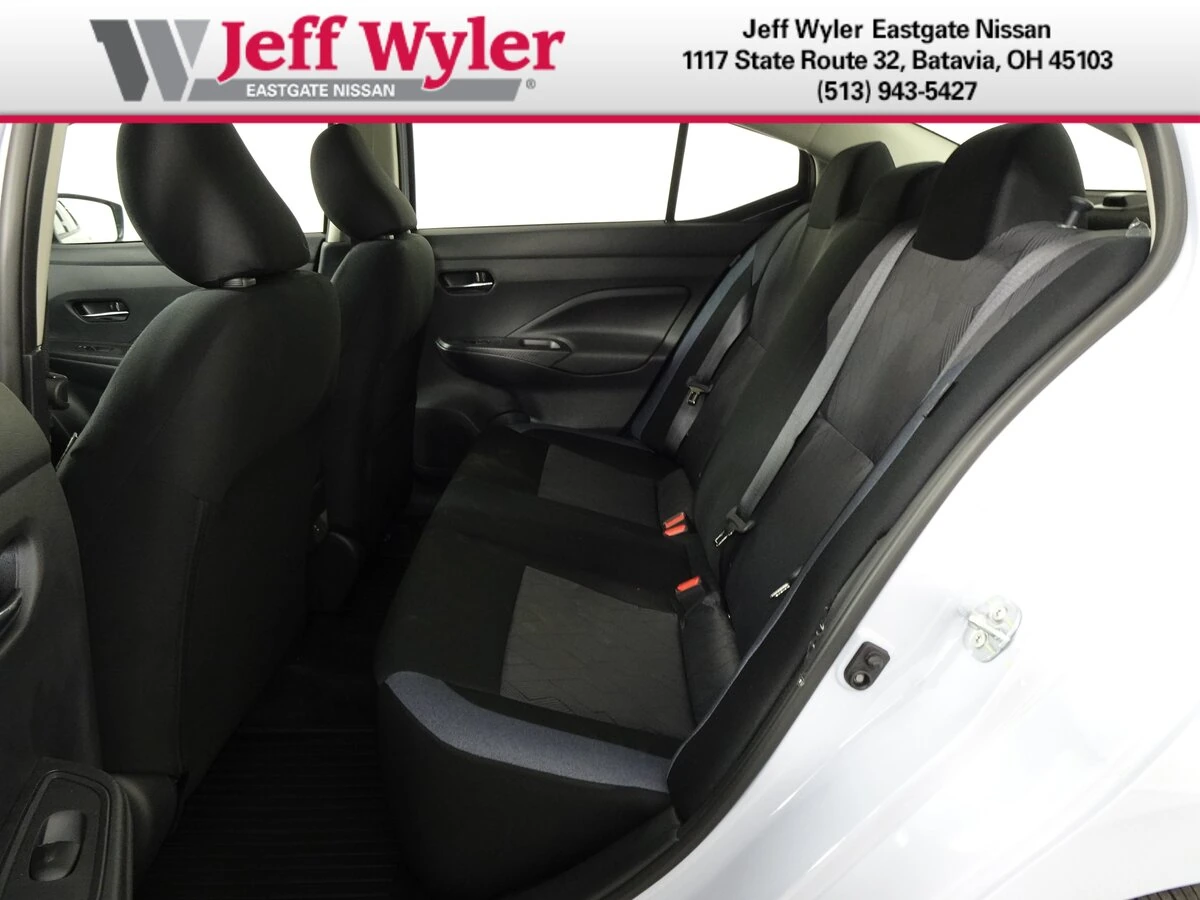 2025 Nissan Versa Sedan SV - Photo 6