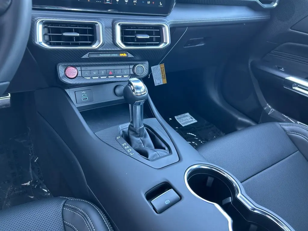 2025 Ford Mustang EcoBoost Premium photo 32