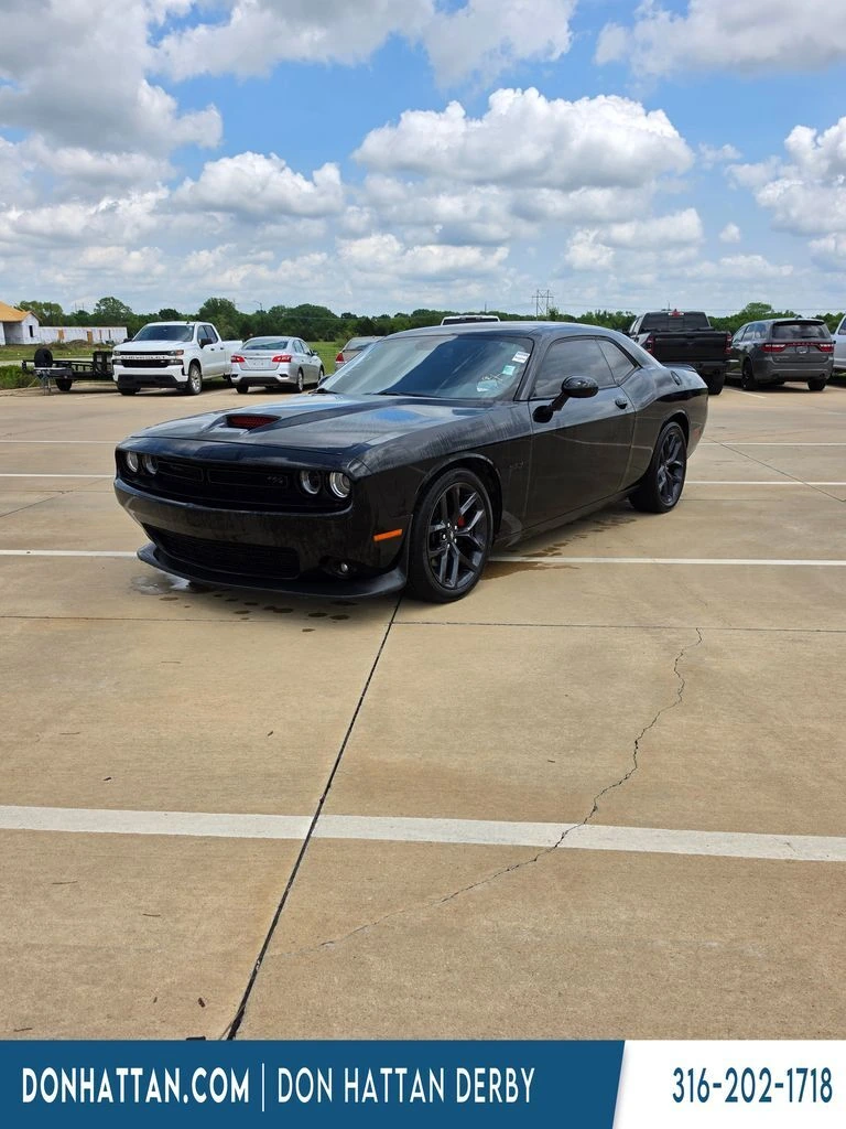2021 Dodge Challenger R/T's photo