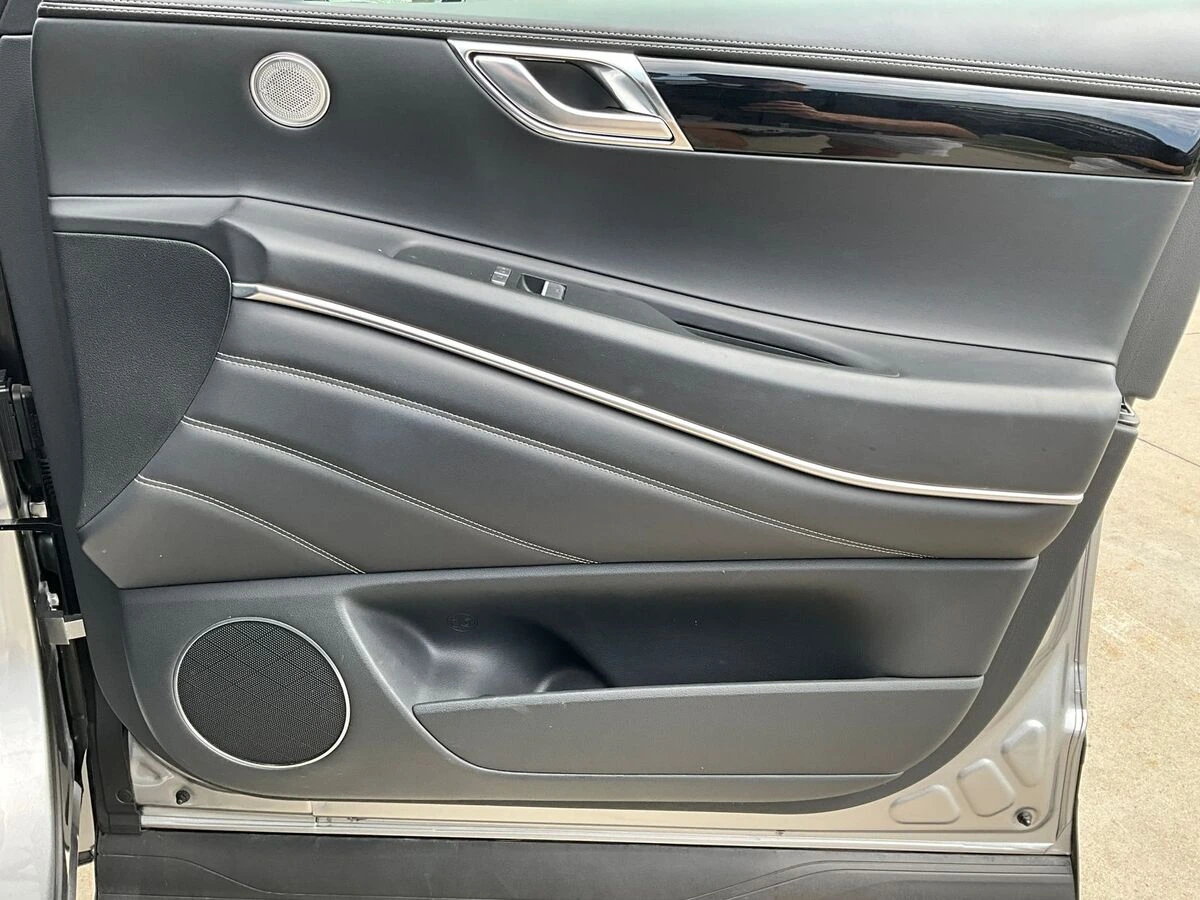 2025 GENESIS GV80 Standard - Photo 23