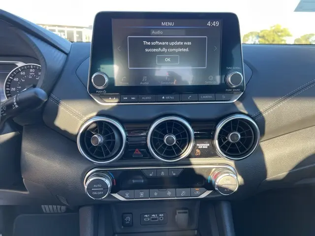 2025 Nissan Sentra SV photo 16