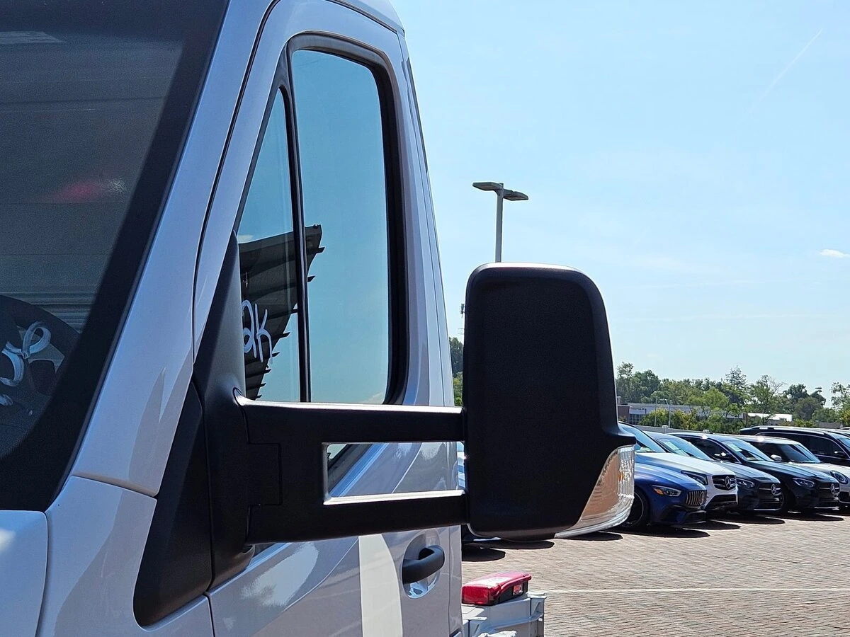 2024 Mercedes-Benz Sprinter Cab Chassis Base - Photo 8