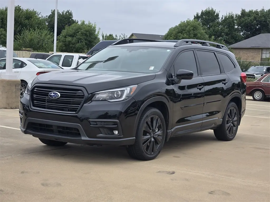 2022 Subaru Ascent Onyx Edition photo 3