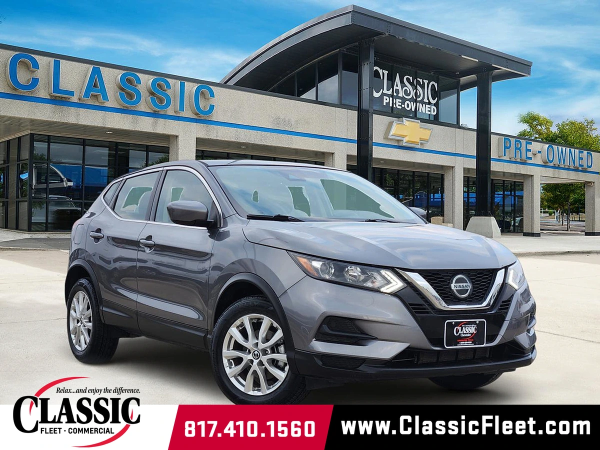 2021 Nissan Rogue Sport S's photo