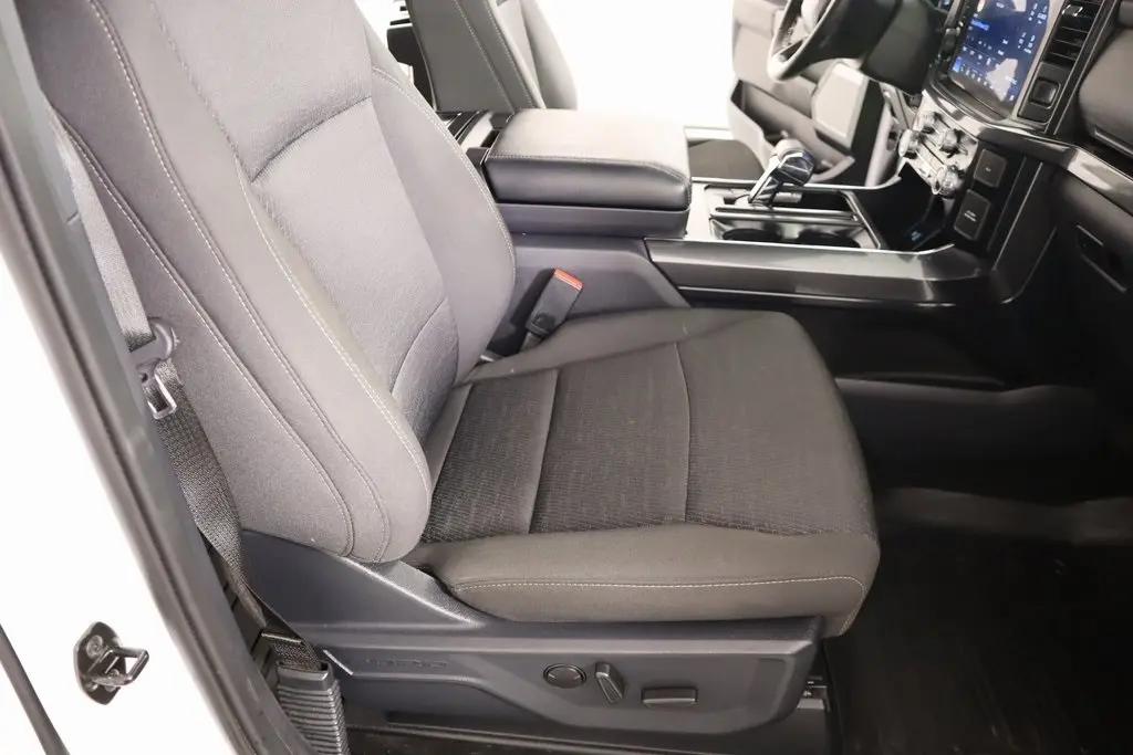 2023 Ford F-150 XLT photo 16