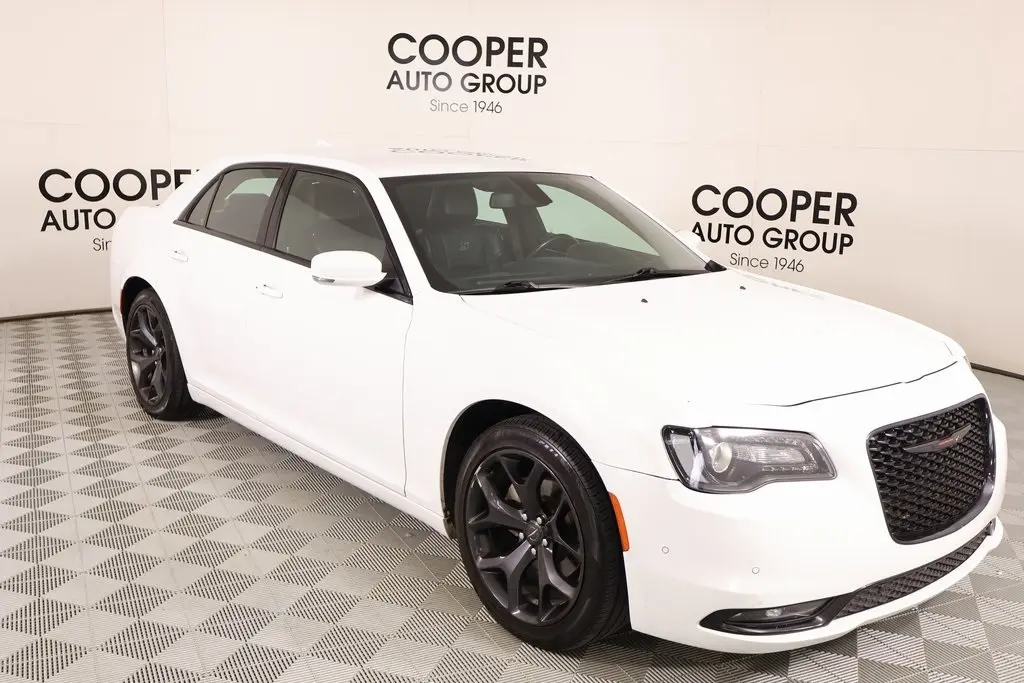 2021 Chrysler 300 S's photo