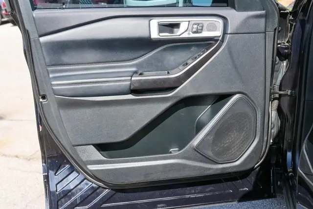 2020 Ford Explorer Limited photo 9