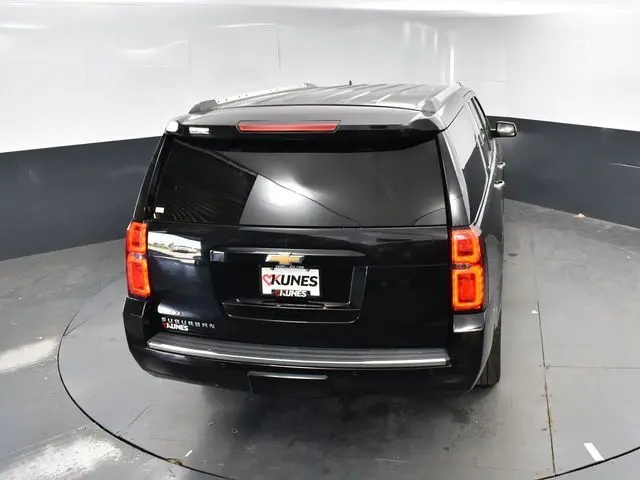 2016 Chevrolet Suburban LTZ photo 34
