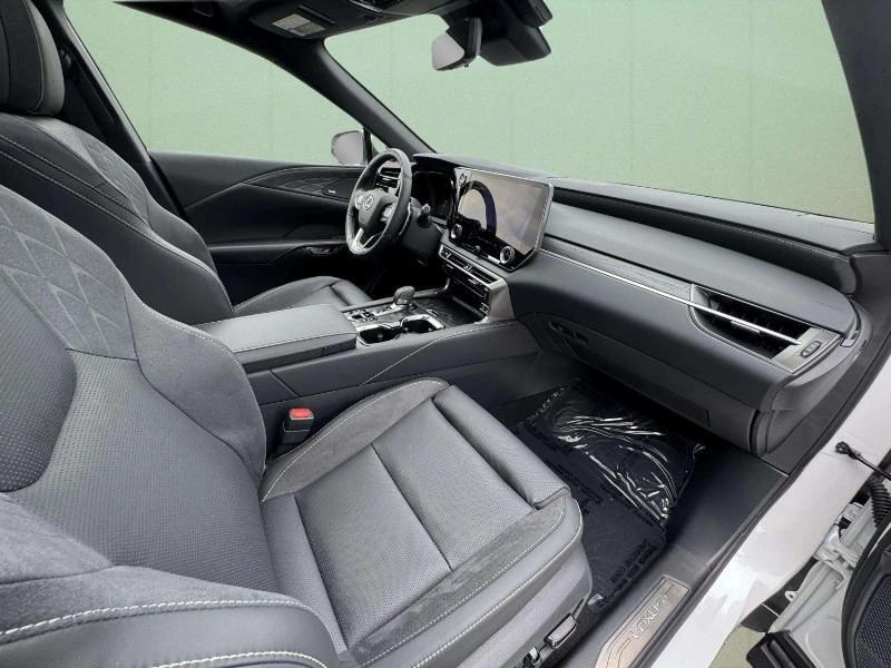 2026 Lexus RX PHEV 450h+ - Photo 16