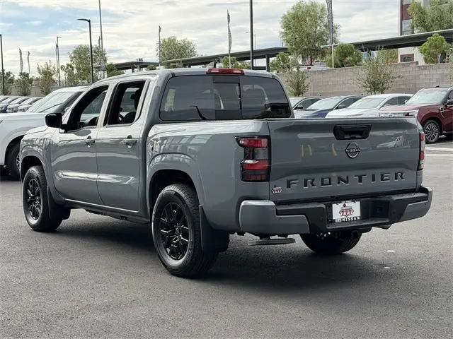 2026 Nissan Frontier SV photo 3