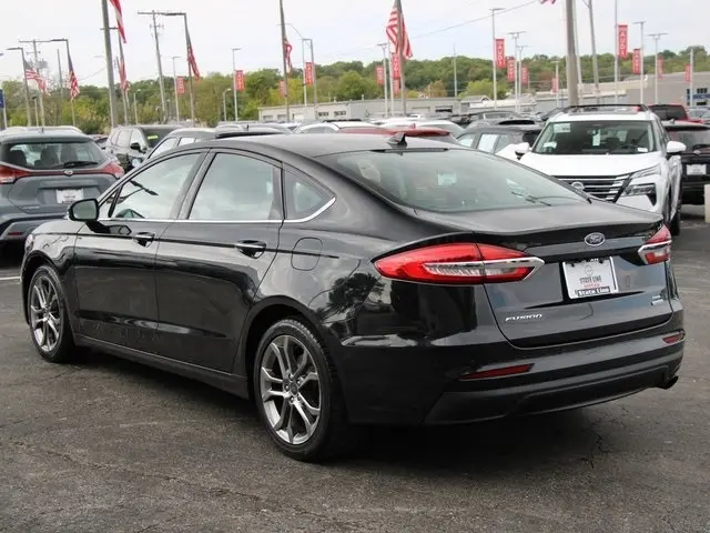 2020 Ford Fusion SEL photo 2