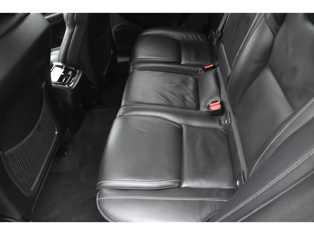 2022 Volvo - image 15