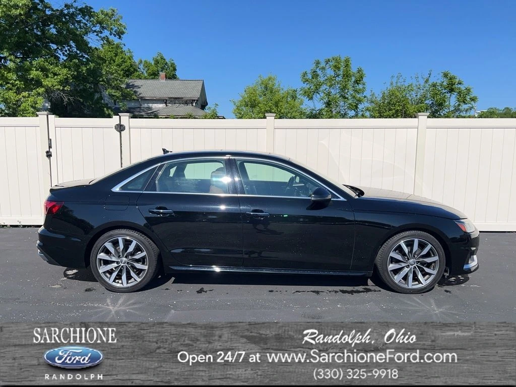 2021 Audi A4 40 quattro S tronic Premium's photo