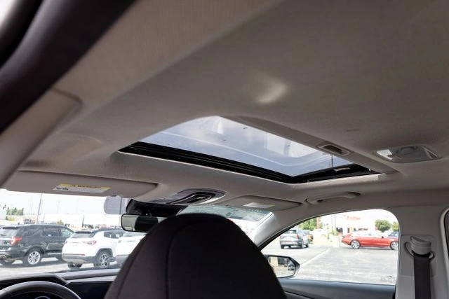 2025 Hyundai Elantra SEL - Photo 7