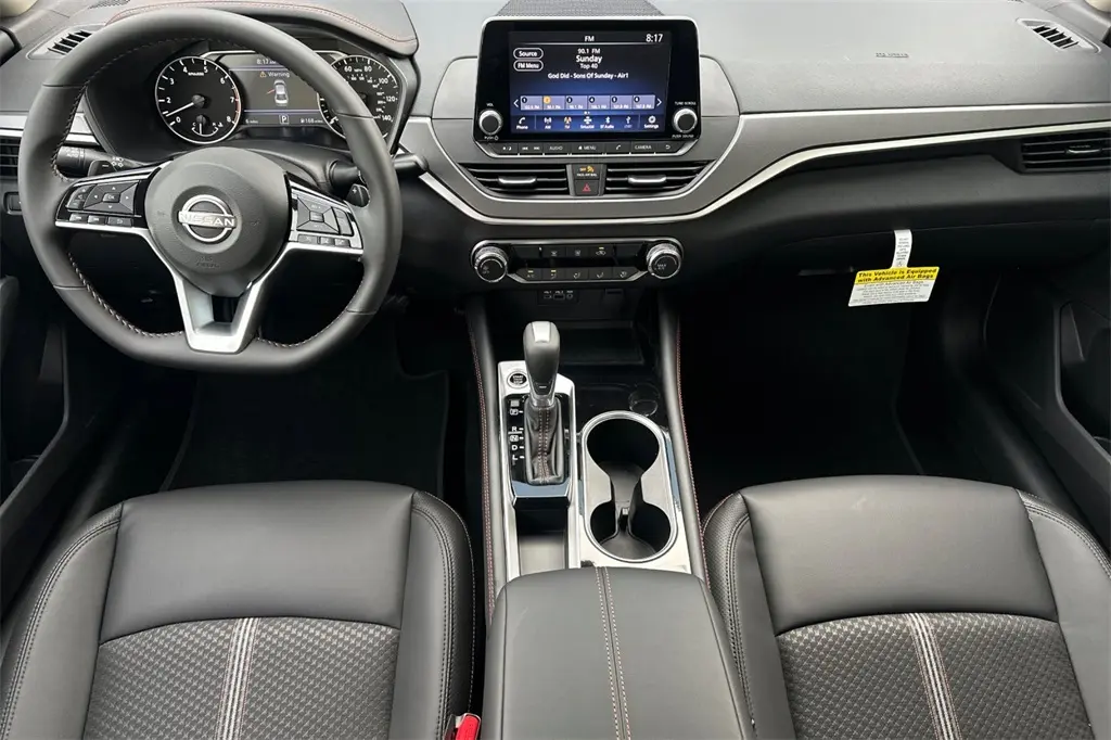 2025 Nissan Altima 2.5 SR photo 9