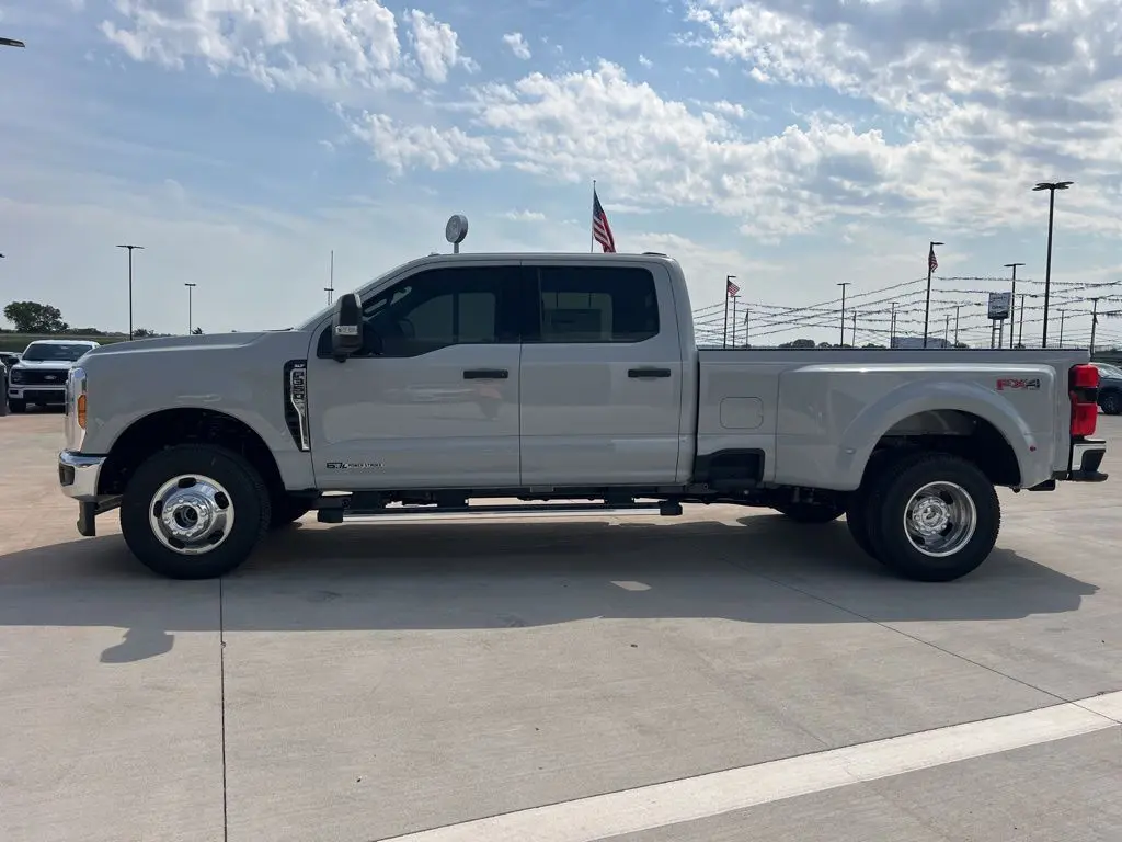 2026 Ford F-350 photo 10